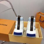 Louis Vuitton Unisex LV Squad Sneaker Boot Blue Canvas Rubber Outsole Circle - Imagen 11