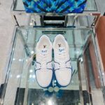 Louis Vuitton Unisex LV Trainer Sneaker Blue Calf Leather Rubber Outsole Monogram Flowers – Bild 3