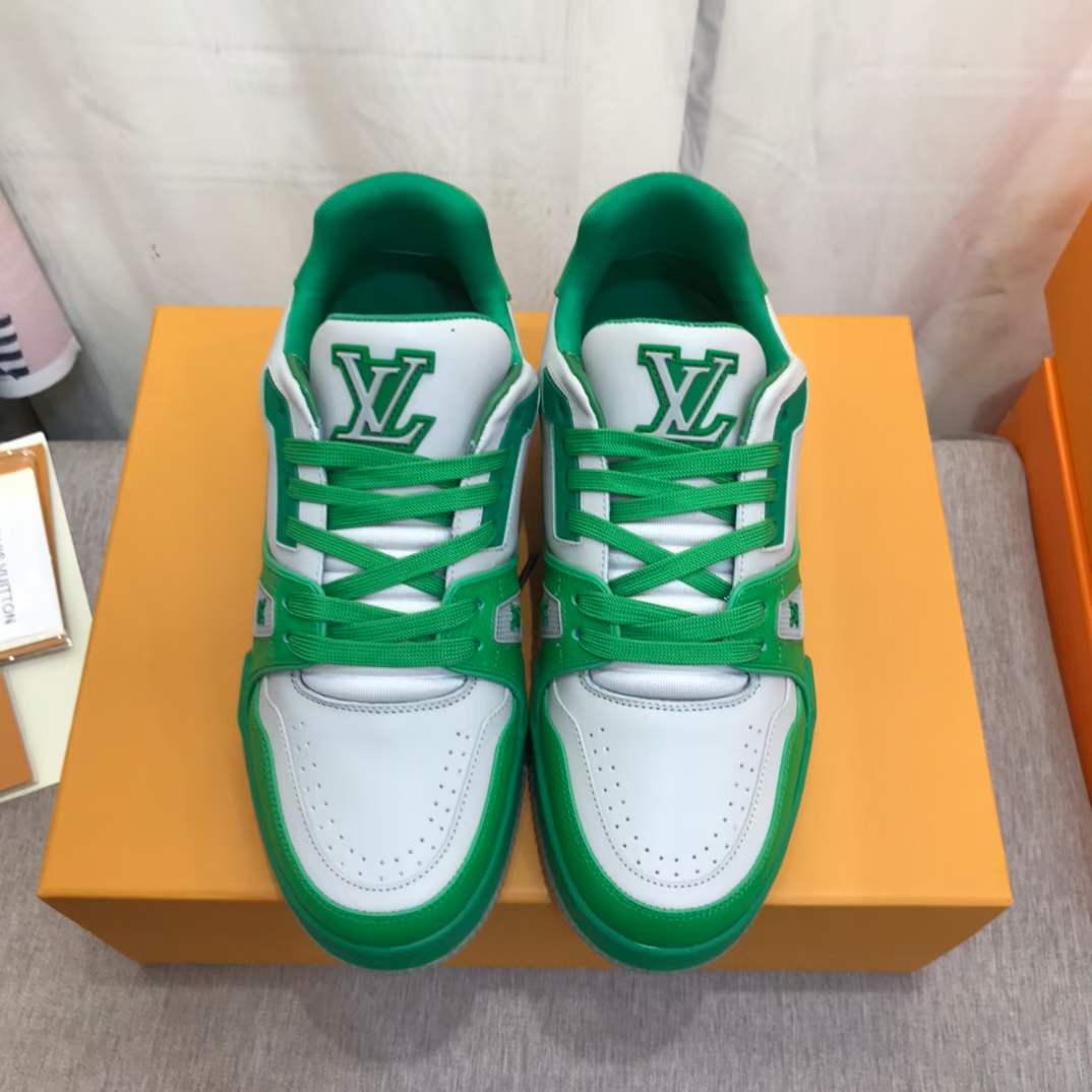 Lv trainer leather low trainers Louis Vuitton Green size 41 EU in Leather -  32458945