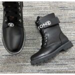 Louis Vuitton Unisex Territory Flat Ranger Black Calf Leather LV Circle Lace - Imagen 7