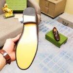 Gucci Men's GG Loafer Mirrored G Brown Leather Fringe Low 3 Cm Heel - immagine 9