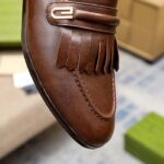 Gucci Men's GG Loafer Mirrored G Brown Leather Fringe Low 3 Cm Heel - immagine 10
