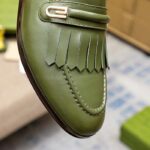 Gucci Men's GG Loafer Mirrored G Dark Green Leather Fringe Low Heel - Image 9