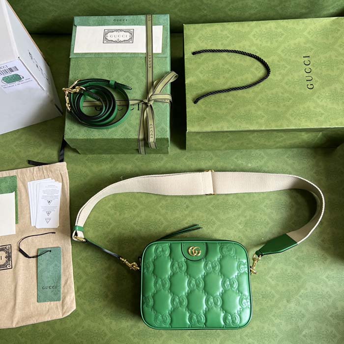 Gucci Women GG Matelassé Leather Small Bag Bright Green Double G Zip Closure (9)