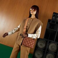 Gucci Women GG Matelassé Leather Small Bag Light Brown Double G Zip Closure (2)