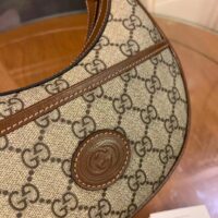 Gucci Women Half-Moon-Shaped Mini Bag Interlocking G Beige Ebony GG Supreme Canvas (4)