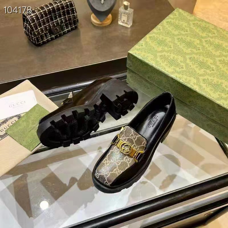 Gucci Women Loafer Interlocking G Black Leather Beige Ebony GG Supreme Canvas (8)