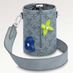 Louis Vuitton LV Unisex Kritpåse Granit Taurillon Monogram Präglat Kohud Läder