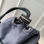 Louis Vuitton LV Unisex Chalk Pouch Granite Taurillon Monogram Embossed Cowhide Leather - Bild 9