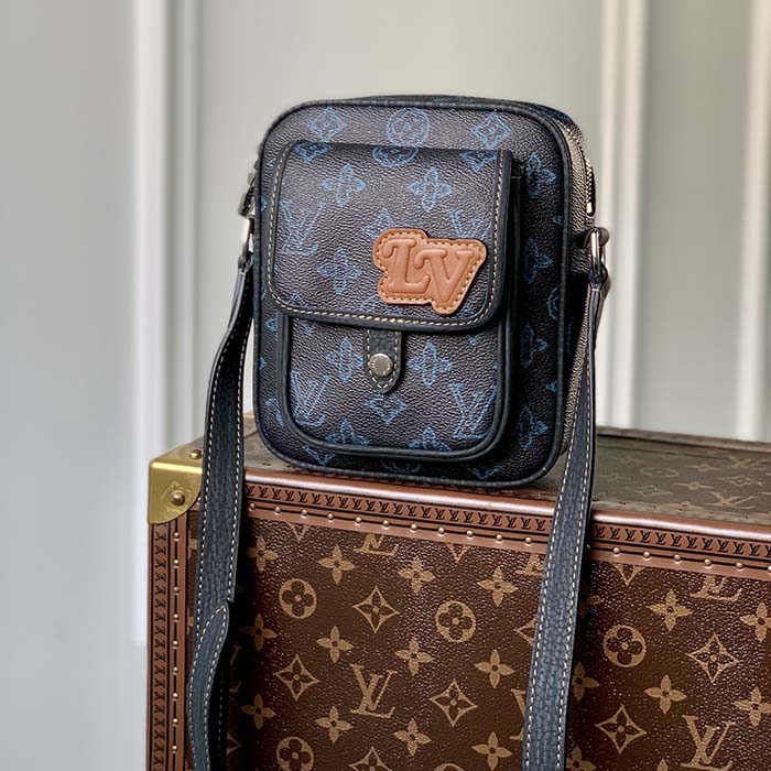 LV Christopher Wearable Wallet –