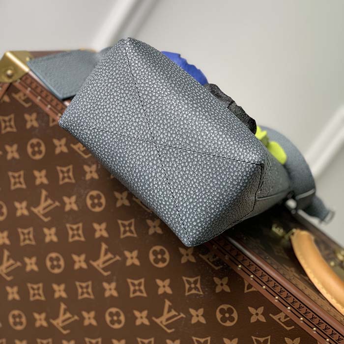 Louis Vuitton LV Unisex Hobo Cruiser PM Handbag Granite Taurillon Monogram Embossed Cowhide (10)