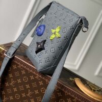 Louis Vuitton LV Unisex Hobo Cruiser PM Handbag Granite Taurillon Monogram Embossed Cowhide (2)