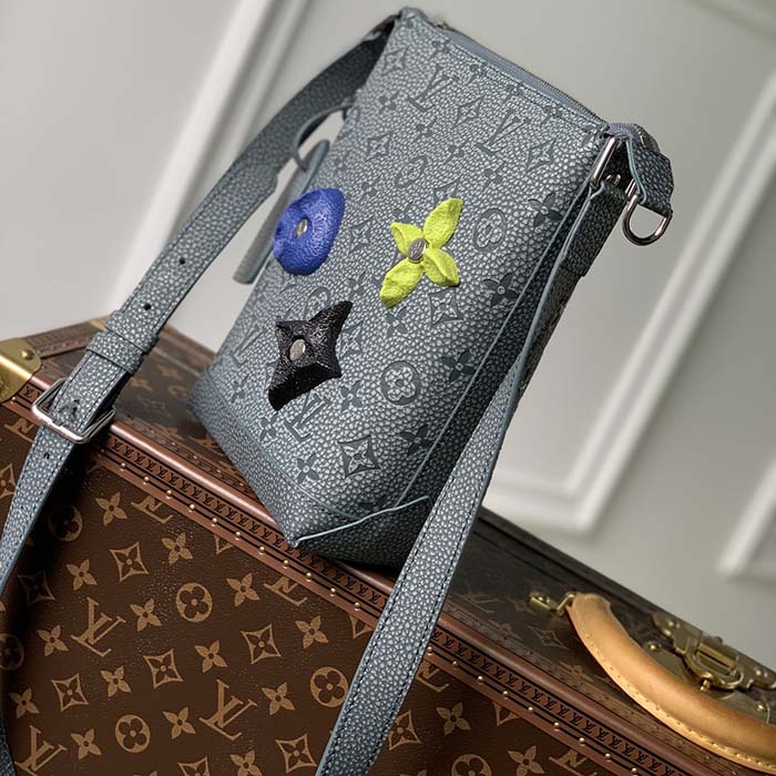 Louis Vuitton LV Unisex Hobo Cruiser PM Handbag Granite Taurillon Monogram Embossed Cowhide (6)