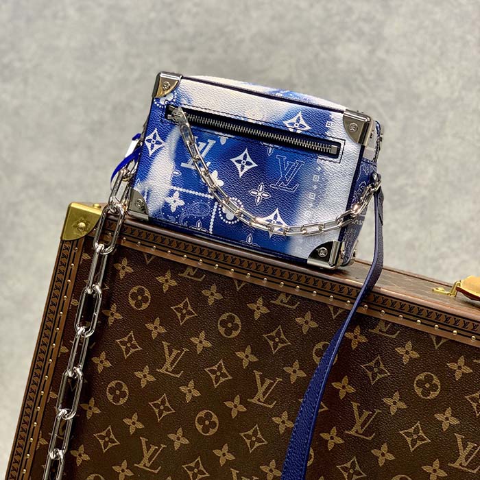 Louis Vuitton, Clutch Box in Monogram Titanium