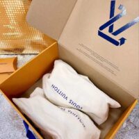 Louis Vuitton LV Unisex Run 55 Sneaker Grey Mix Materials Lifted Rubber Outsole (2)