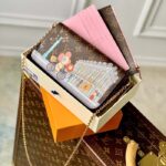 Louis Vuitton LV Women Félicie Pochette Pink Brown Monogram Coated Canvas – Bild 2