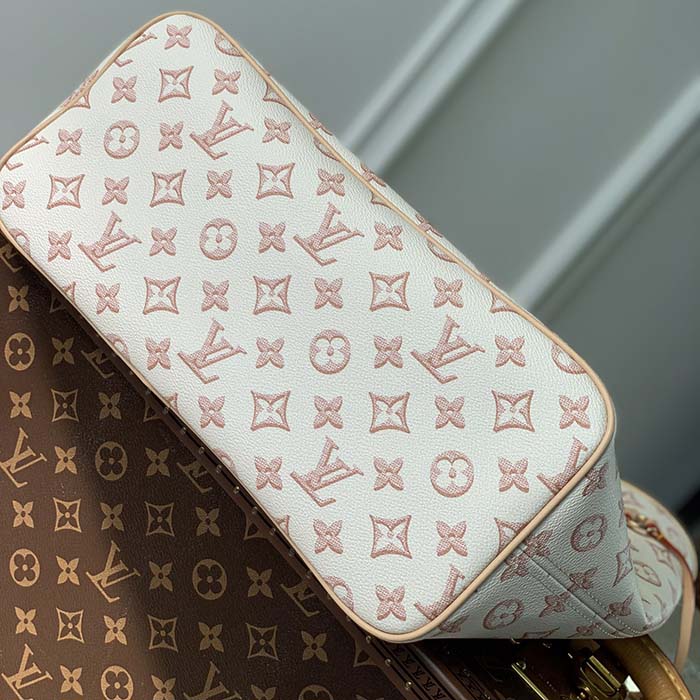 Louis Vuitton Neverfull MM Tote Bag in Beige Monogram Canvas — UFO No More