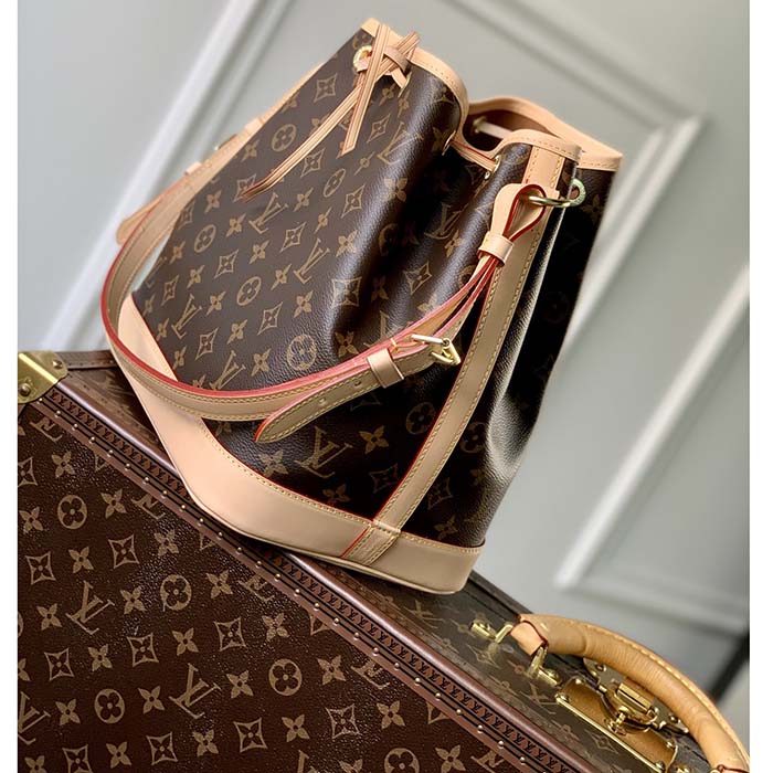 Louis Vuitton LV Women Petit Noé Bucket Bag Monogram Coated Canvas Cowhide Leather (11)
