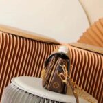 Louis Vuitton LV Women Pochette Métis Bag Brown Monogram Reverse Coated Canvas - Imagen 4