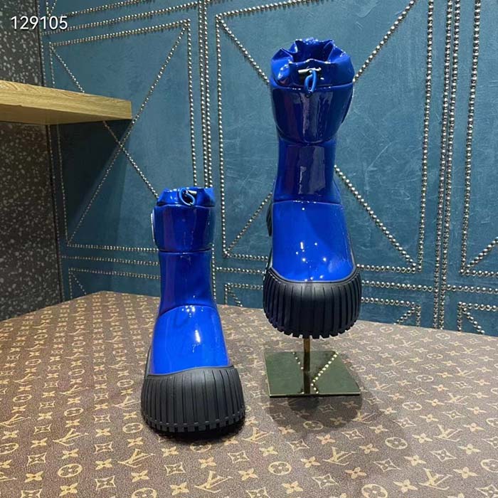 Louis Vuitton® Ruby Flat Half Boot Royal Blue. Size 36.0