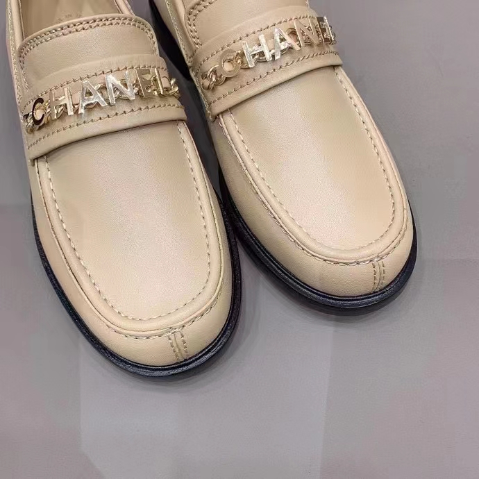 Chanel Women CC Loafers Shiny Calfskin Light Brown 2 Cm Heel (9)