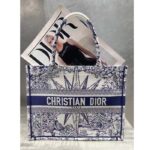 Dior Unisex CD Medium Book Tote White Blue Rêve D'Infini Embroidery - Bild 2