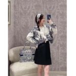 Dior Unisex CD Medium Book Tote White Blue Rêve D'Infini Embroidery - Bild 10