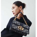 Dior Women CD 30 Montaigne East-West Bag Chain Blue Oblique Jacquard - Imagen 13