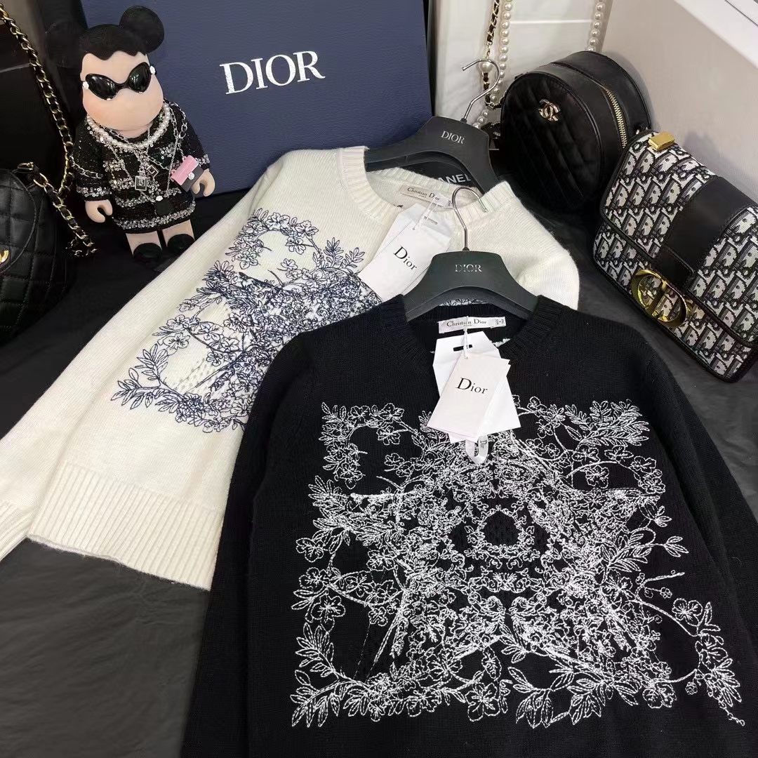 Dior Women CD Sweater Ecru Cashmere Knit Blue Dior Sevilla Star Motif (5)