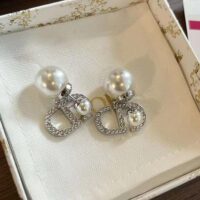 Dior Women Tribales Earrings Silver-Finish Metal with White Resin Pearls and Silver-Tone Crystals (1)