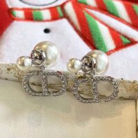 Dior Women Tribales Earrings Silver-Finish Metal with White Resin Pearls and Silver-Tone Crystals (1)