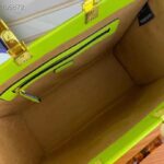 Fendi Women FF Sunshine Medium Acid Green Leather Shopper - Imagen 8