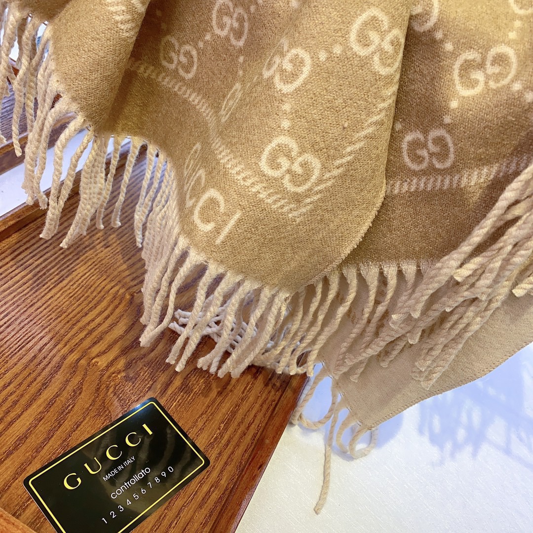 Gucci Unisex GG Jacquard Knitted Scarf Light Brown Fringe Edges (8)