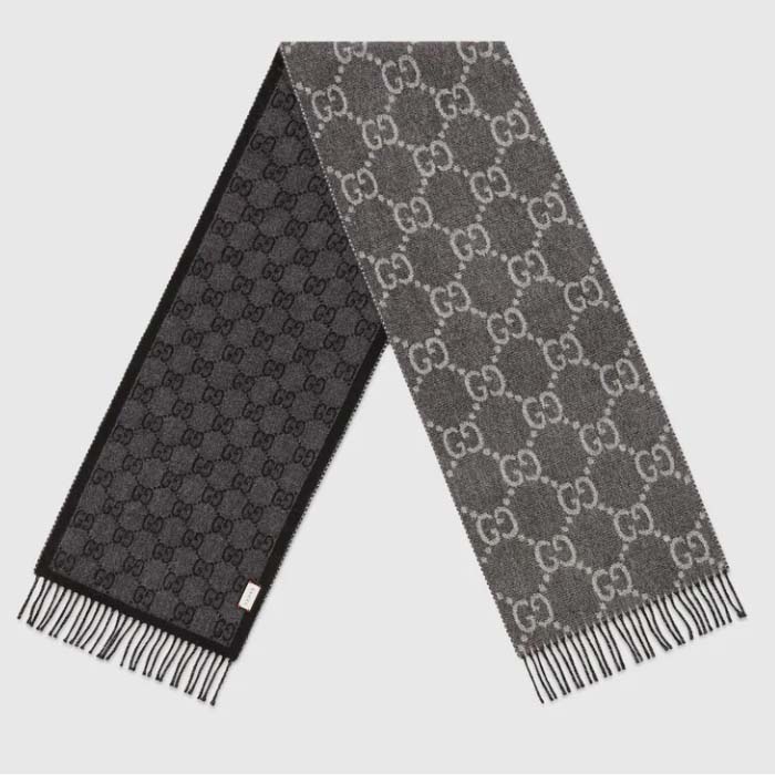Gucci Unisex GG Jcquard Pattern Knit Scarf Tassels Grey Wool Light Grey GG