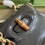 Gucci Women Bamboo 1947 Mini Top Handle Bag Black Patent Leather - Imagen 8