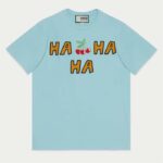 Gucci Donna GG HA HA HA Cherry T-Shirt Girocollo in Jersey di Cotone Azzurro Medio
