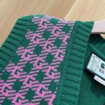 Gucci Men GG HA HA HA Square G Vest Green Pink Wool Jacquard V-Neck Sleeveless - immagine 6