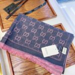 Gucci Women GG Wool Scarf Graphite Pink GG Fringe Edges - immagine 3