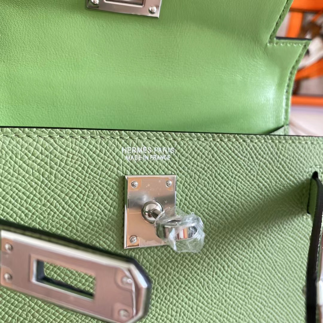 Hermes Women Mini Kelly 20 Bag Epsom Leather Silver Hardware-Light Green (8)