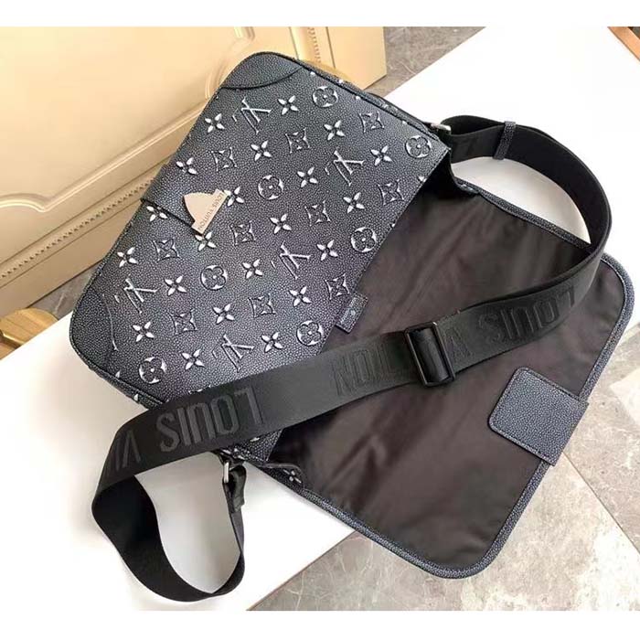 Louis Vuitton LV Unisex Archy Messenger MM Bag Black Charcoal Cowhide Leather (6)