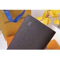 Louis Vuitton LV Unisex Brazza Wallet Taïga Leather Discreetly Stamped LV Initials (1)