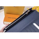 Louis Vuitton LV Unisex Brazza Wallet Taïga Leather Discreetly Stamped LV Initials - Imagen 9