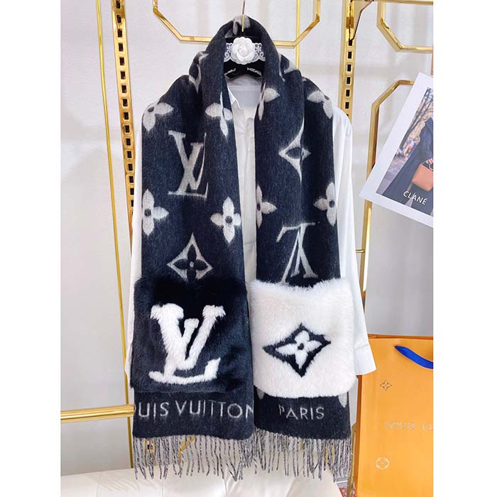 Louis Vuitton cold reykjavik cashmere scarf Beige