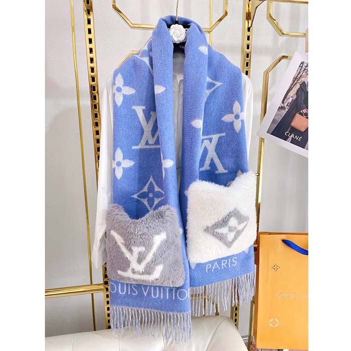 Louis Vuitton Blue Reykjavik Cashmere Scarf White Cloth ref.308590 - Joli  Closet