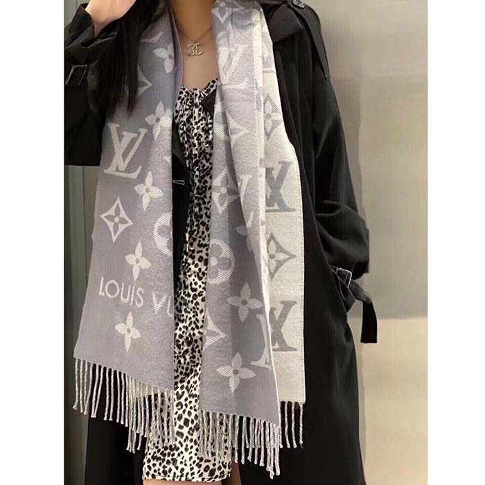 Louis Vuitton LV Essential Shine Wool Scarf