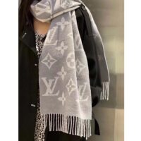 Louis Vuitton LV Unisex Essential Scarf Grey Wool Jacquard Weave Monogram Pattern (10)