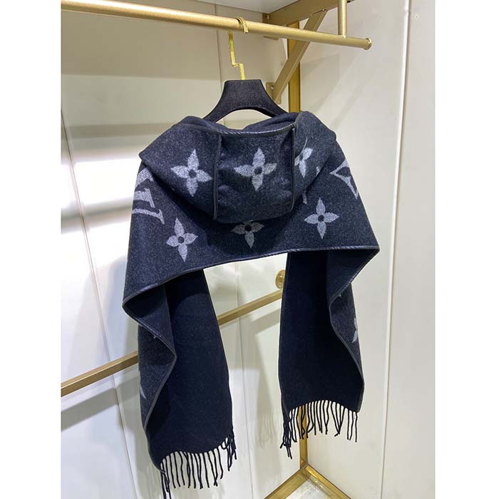 Louis Vuitton Cashmere Game On Monogram Scarf (SHF-bTJaXJ) – LuxeDH