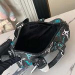 Louis Vuitton LV Unisex Keepall Bandoulière 25 Graffiti Green Monogram Coated Canvas - immagine 7