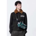 Louis Vuitton LV Unisex Keepall Bandoulière 25 Graffiti Green Monogram Coated Canvas - immagine 11