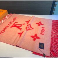 Louis Vuitton LV Unisex Reykjavik Scarf Red Cashmere Jacquard Weave Reinterpreted Monogram Flowers (2)